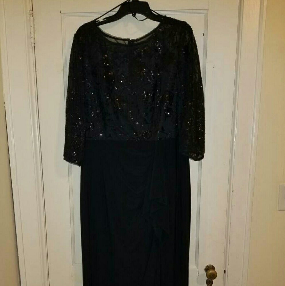 Alex Evenings gown Size 16 black